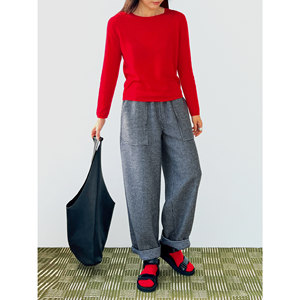 Plain Sight red pure cashmere seamless crew neck sweater