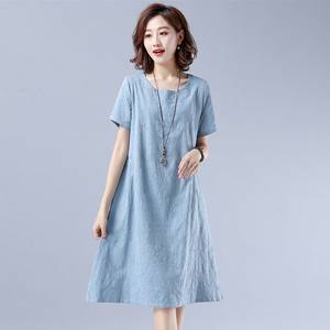 Cotton and linen short -sleeved dress female 2024 summer new loose, thin, literary retro tirled mid skirt A -line skirt
