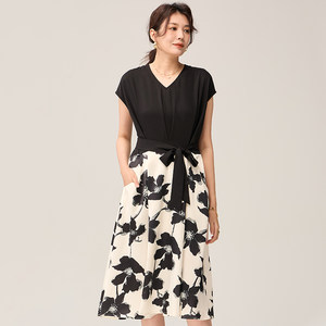 
Mom's dress, summer dress, temperament, mother's dress, middle-aged women's clothing, plus size, 40-year-old, dignified and elegant skirt