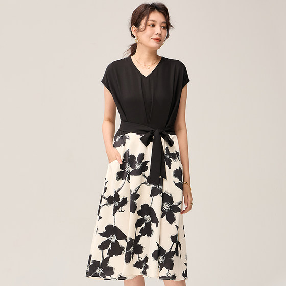 
Mom's dress, summer dress, temperament, mother's dress, middle-aged women's clothing, plus size, 40-year-old, dignified and elegant skirt
