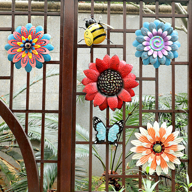 Outdoor garden garden flower kindergarten kindergarten balcony courtyard layout gardening wall landscape decorative flower wall hanging pendant