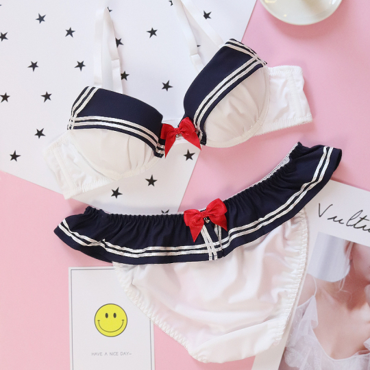 Kokrak miltillovchi erotika