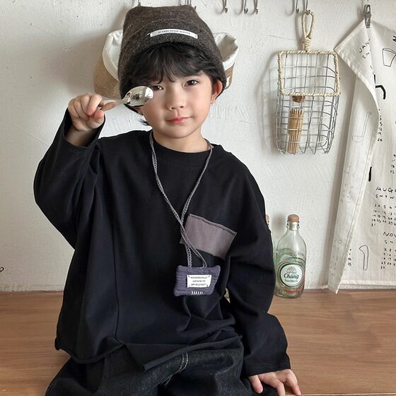 
Muchenjia's new spring clothing 2026 boys' irregular long-sleeved T-shirts for small and medium-sized children patched raw edge tops bottoming shirts