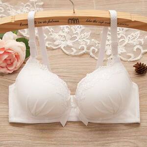 No steel ring gathers cute Japanese small breast lace breasts, junior high school students college student girl underwear thin