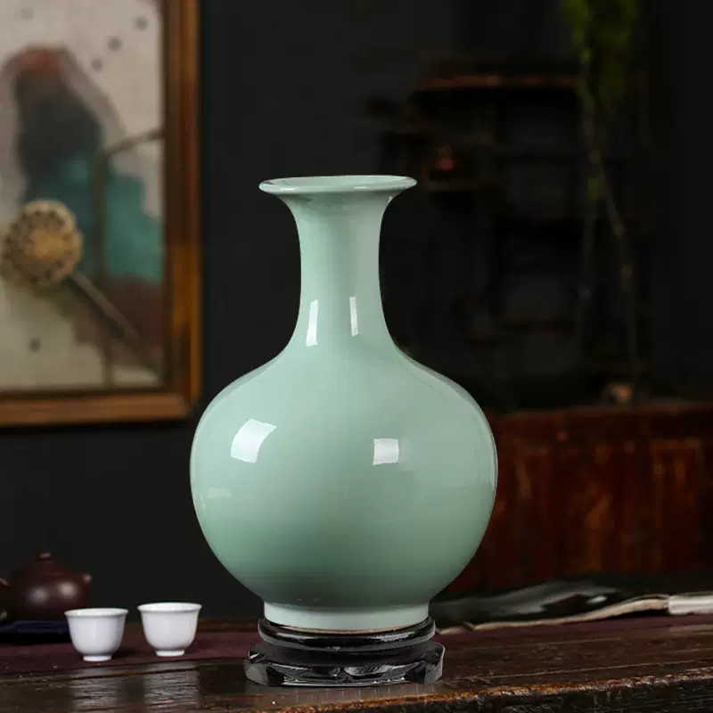 影青花瓶