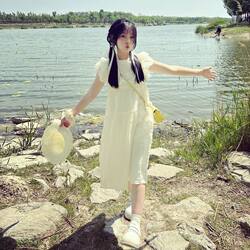 Trendy French-Style Flutter-Sleeve Dress with Ruffled Edges, Gentle and Sweet, Loose-Fitting Children's Clothing, Elegant Long Dress