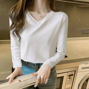 V-neck T-shirt for women long-sleeved loose ins top solid color inner white base shirt for women 2025 spring and autumn style