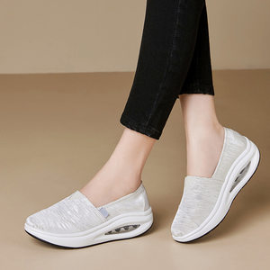 
Canvas rocking shoes for women 2025 summer new style air-cushion soft-soled walking shoes one-legged thick-soled cloth shoes solid color not tiring the feet