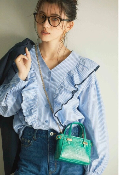 21春季美香私服春新款四千金木耳边女士衬衫条纹衬衣