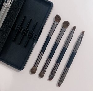 
Little Sparrow Animal Hair Portable Case Screen Brush Eyeshadow Brush No Eyeliner Brush These