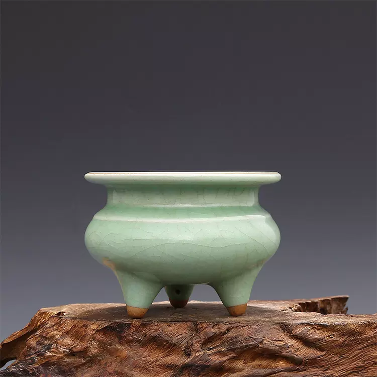 官窯 青磁 三足蓋香炉 南宋官窑三足炉39万美元