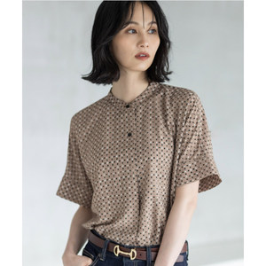 
Japanese brand new summer product temperament OL round neck two-button set geometric print short-sleeved chiffon shirt 32578
