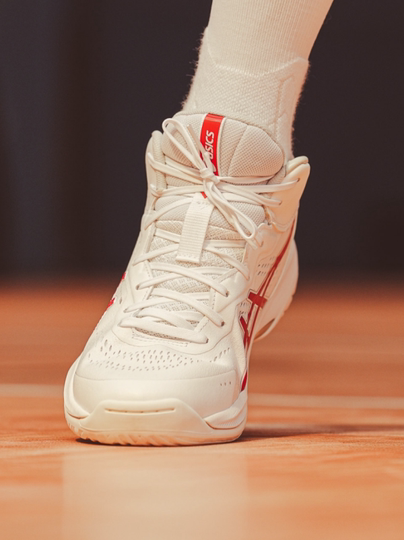 asics basketball shoes white