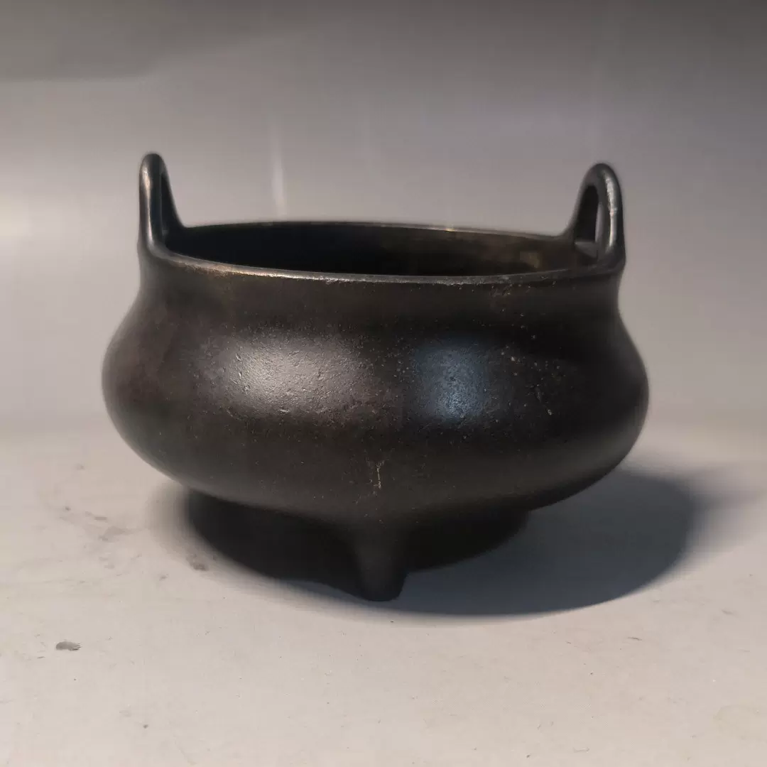 古銅三足香炉 宣德年製 款 希少チベット仏教 美術品 老銅香櫨 A306 古銅三足香炉 宣德年製 款 希少チベット仏教 美術品 老銅香