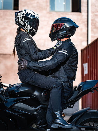 schuberth c2 flip-up motorcycle helmet Schuberth North America Opens its Doors