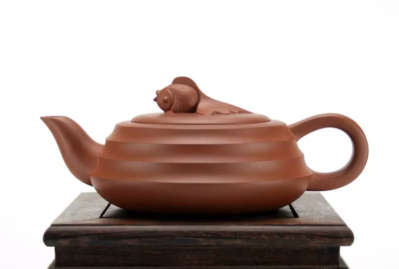 ※中国古美術/朱泥紫砂象型四足茶壺/(底款:周検風制) 中国古美術/朱泥紫砂象型四足茶壺/(底款:周検