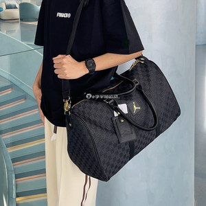 Nike Nike Air Jordan men's and women's chessboard grid old flower luggage bucket shoulder gliers FJ6787-011
