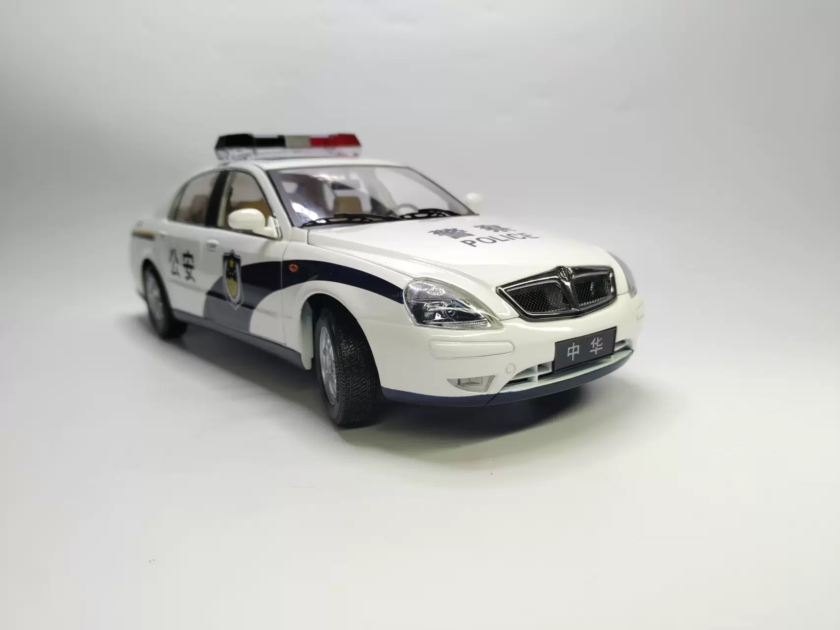 1:18 原厂华晨中华汽车中华尊驰警车合金汽车模型白色老款