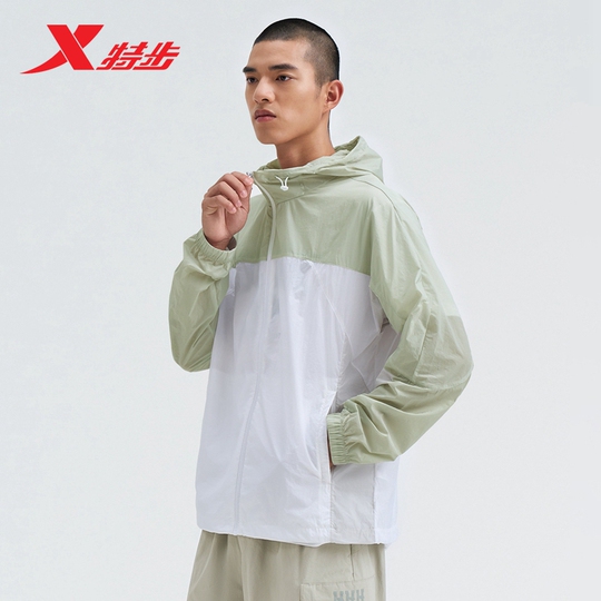 Xtep Sports Single Windbreaker Hooded Jacket for Men 2024