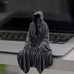 Dark Lord Sculpture Ornament: Thrilling Gothic Garden Hollow-Out Reaper Death Half-Statue