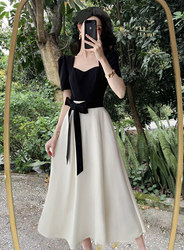 High-End Hepburn Square-Neck Dress for Women 2026 Summer New French Retro Waist-Slimming Elegant Patchwork Long Dress