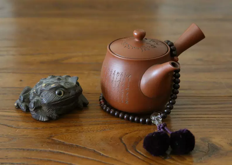 日本陶瓷常滑烧茶道具陶二作品朱泥细雕和歌诗纹横手急须-Taobao Malaysia