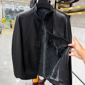 
Stand-up collar shows off your temperament! Lined with fine velvet! Soft PU leather jacket for men in autumn and winter. Zippered jacket
