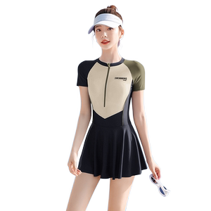 Swimsuits for women's conservative and high-end one-piece swimsuit 2025 new summer professional belly-covering and slimming large-size swimsuit
