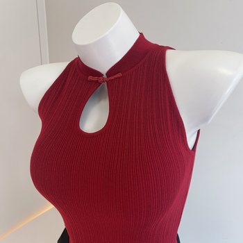 Red and white during the New Year!! New Chinese style cheongsam buckle hollow pit strips cut shoulders slim and pure vest summer