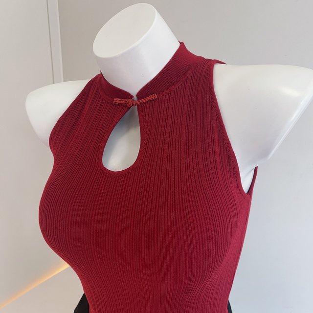 Red and white during the New Year!! New Chinese style cheongsam buckle hollow pit strips cut shoulders slim and pure vest summer