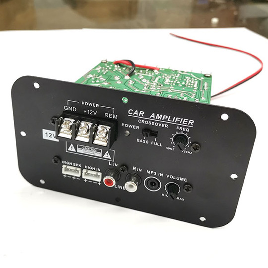 V608A Scheda Amplificatore Subwoofer 80W Hi-Fi Per Auto - Ingressi TF/USB/AUX, Telecomando
