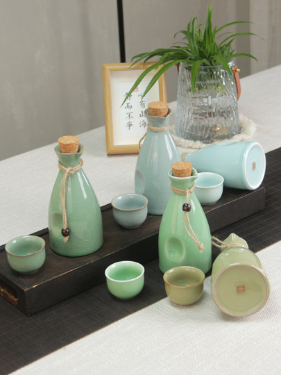 青磁ワインポット - レトロな中国製陶器の日本酒セット
