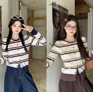 
Xiaojijia large-size women's autumn new striped contrasting color puppy embroidered thin knitted sweater Korean age-reducing top