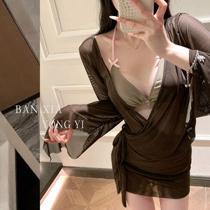 
Mesh long-sleeved European and American style sexy bikini small breast split three-piece hot spring resort style swimsuit covers the flesh and looks slim