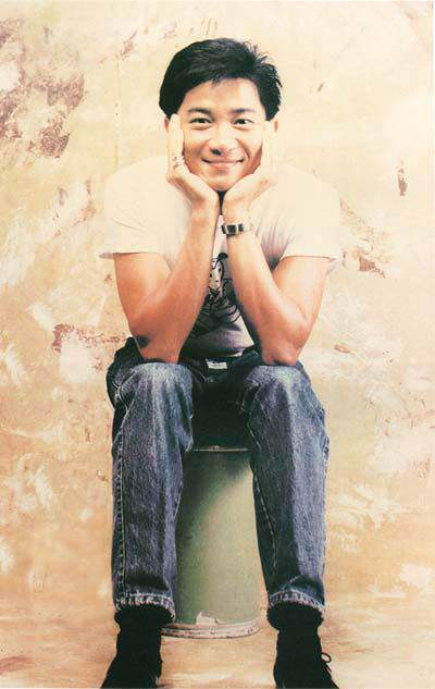 比如《今宵多珍重》《偏偏喜欢你》《感情到老》《一生不可自决》.