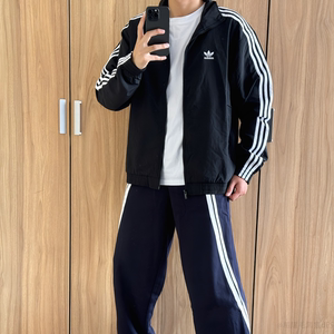 
Adidas Adidas black men's and women's classic loose sports casual stand collar jacket IT2491