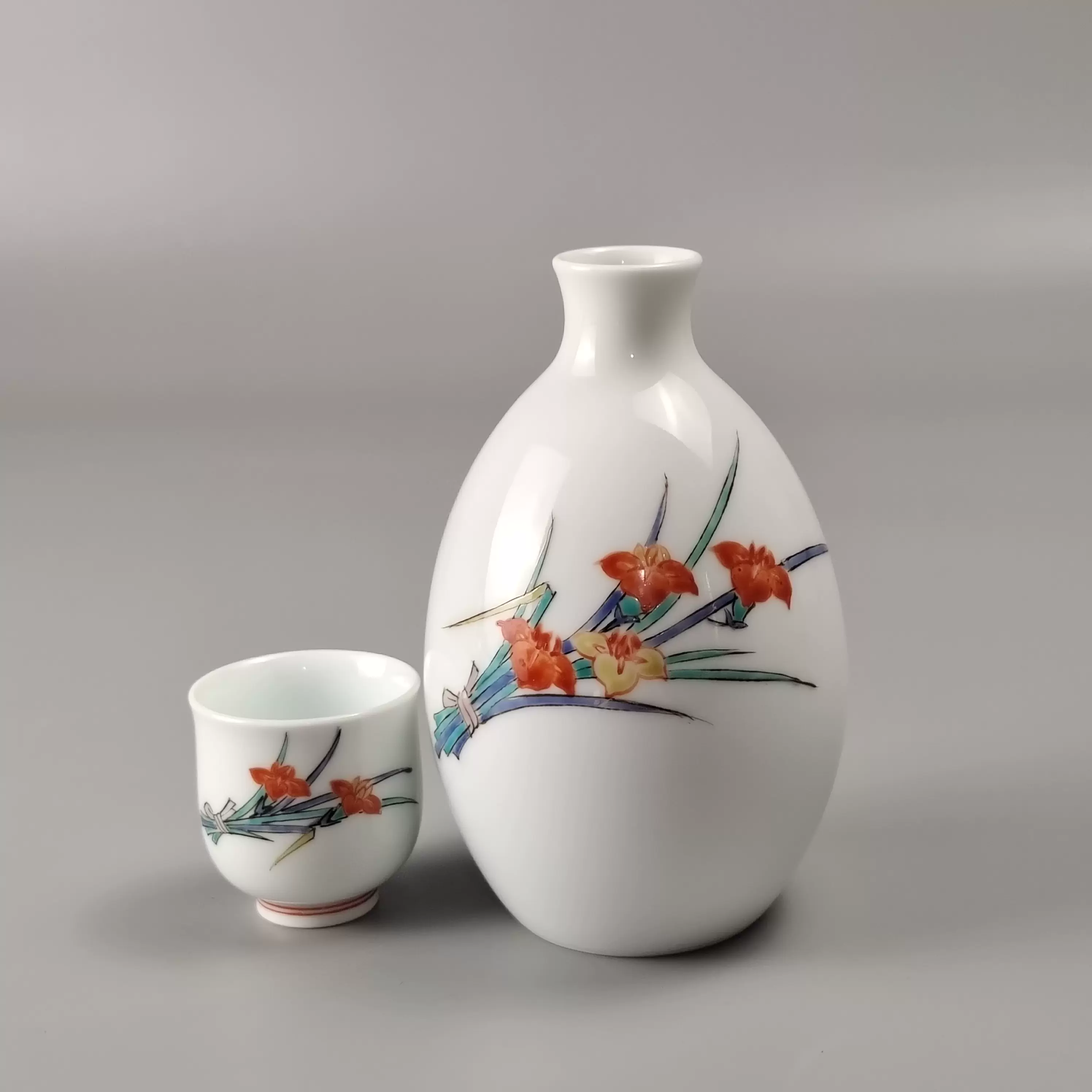 最も 酒井田柿右衛門 作 錦 草花文 面取 水注 水注 工芸品 - basharov.me