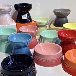 
Carat spot French cool color Le Creuset pet high feet bowl medium big dog bowl multi cat family pet bowl