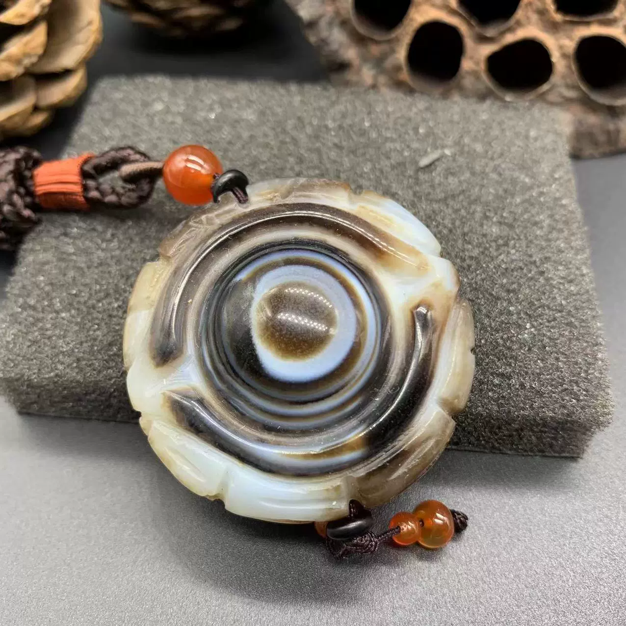 最高品質❣️瑪瑙　手彫り天眼天珠　10-168 最高品質❣️瑪瑙 手彫り天眼天珠 10-168 10眼天珠- Top 100