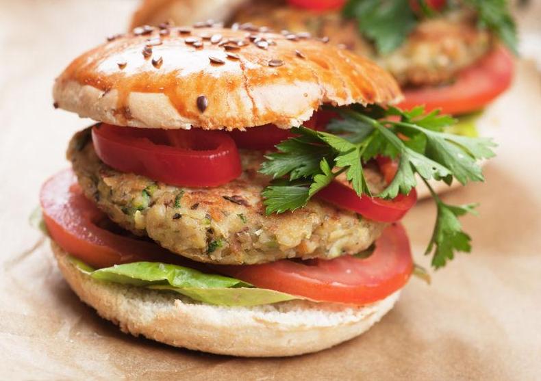 只需要这四种材料，在家也能自制美味汉堡(图4)