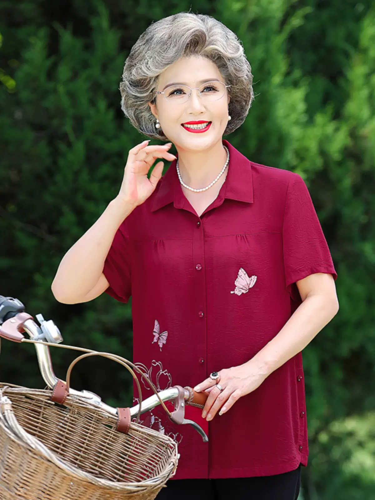 奶奶夏装衬衫洋气老太太高档衣服妈妈夏季套装中老年人短袖衬衣女