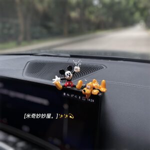 Car ornaments decoration cute Mickey Donald Duck healing car supplies center console monitor small ornaments exquisite
