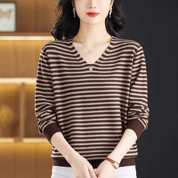 Extra large size spring and autumn new V-neck striped sweater for women loose wool base shirt fat mother thin knit top
