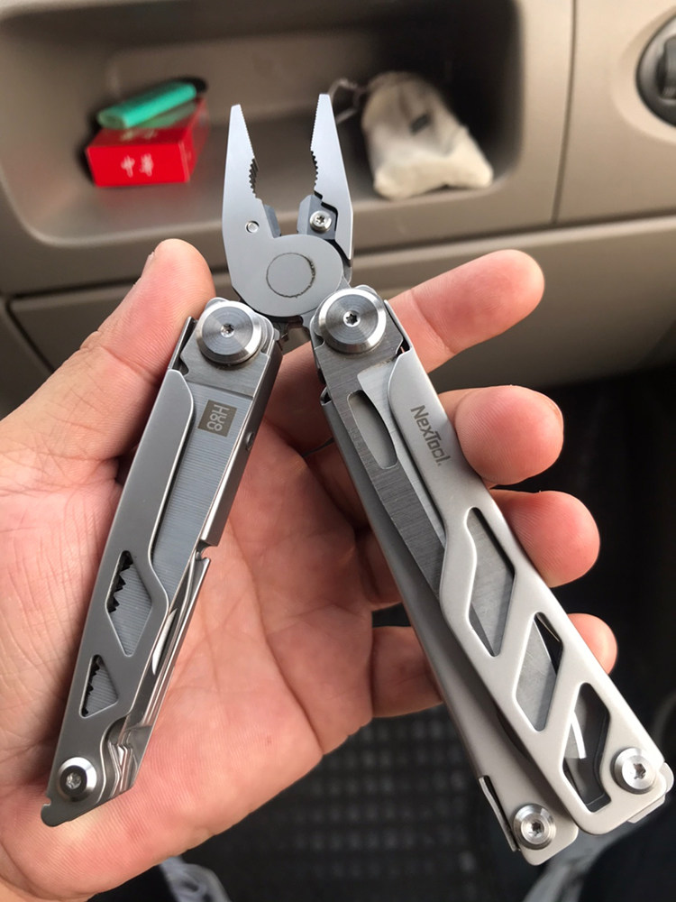 户外迷你多功能万能折叠刀
