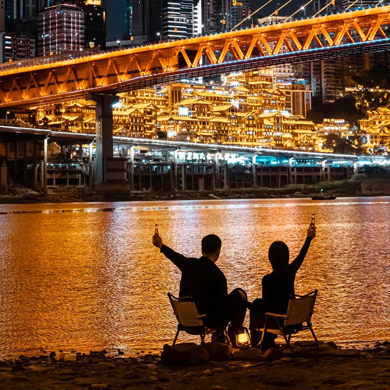 纯玩小团重庆旅游4天3晚武隆天坑洪崖洞跟团游仙女山李子坝轻轨