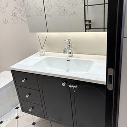 Black French Retro Style Bathroom Cabinet with Integrated Ceramic Basin, Rubber Wood Lacquered Cabinet, Bathroom Washbasin