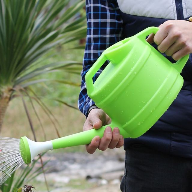 
Household watering kettle thickened flower watering kettle gardening large watering kettle balcony shower kettle plastic long mouth shower kettle