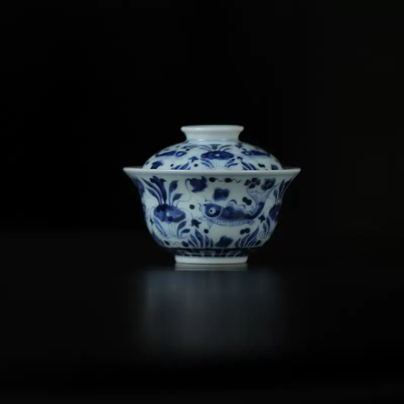北宋時代　青白磁刻花魚藻文輪花鉢　盞　茶碗　景徳鎮　影青　唐物(E-49) 北宋時代 青白磁刻花魚藻文輪花鉢 盞 茶碗 景徳