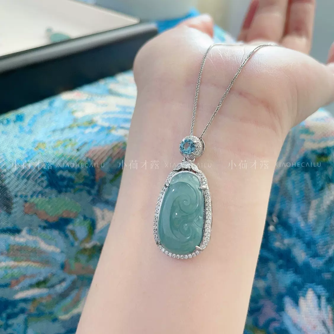 新入荷‼️天然A貨翡翠　クリスタル種、氷藍水翡翠【万事円満】18k如意　鑑定書付き 新入荷‼️天然A貨翡翠 クリスタル種、氷藍水翡翠【満】18k如意