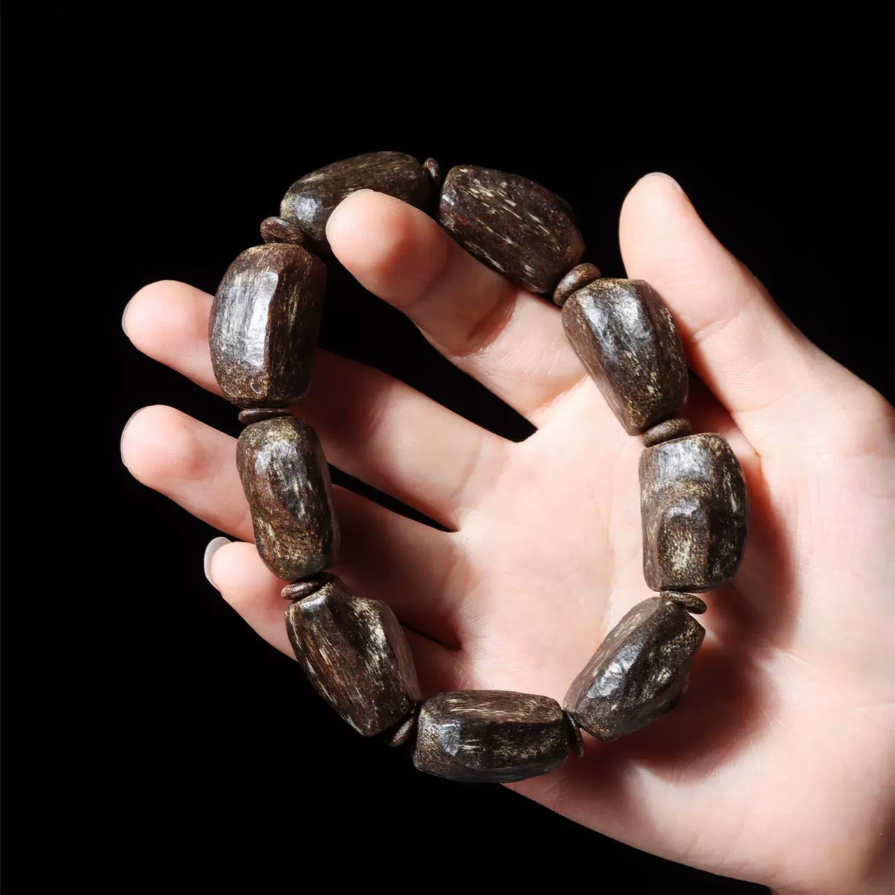 越南芽莊黑棋楠沉香原木蜜香蟲漏文玩級16mm沉香珠老料